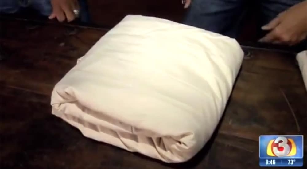 Final, folded fitted sheet